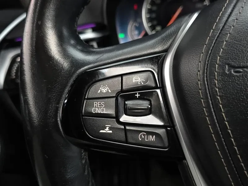 BMW 520 Luxury, снимка 15 - Автомобили и джипове - 56070759