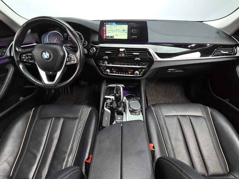 BMW 520 Luxury, снимка 7 - Автомобили и джипове - 56070759