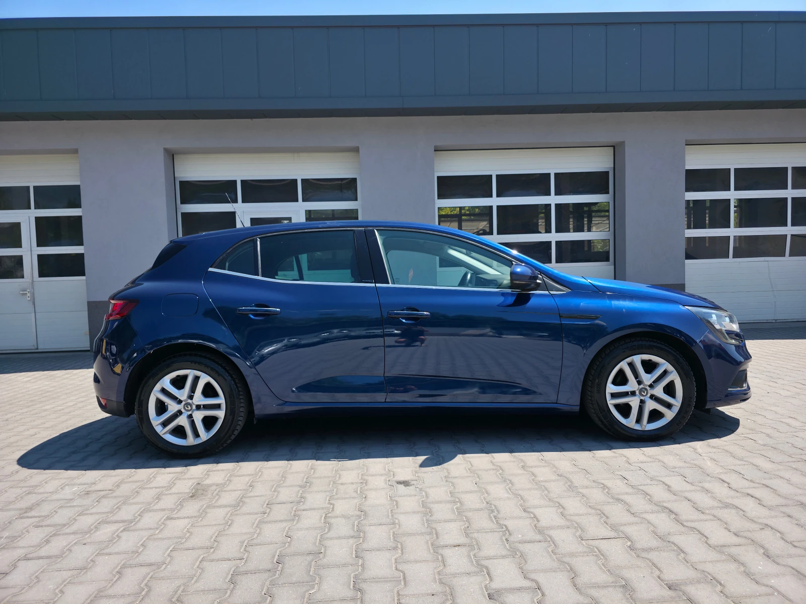 Renault Megane 1.5dci EURO6b - изображение 8