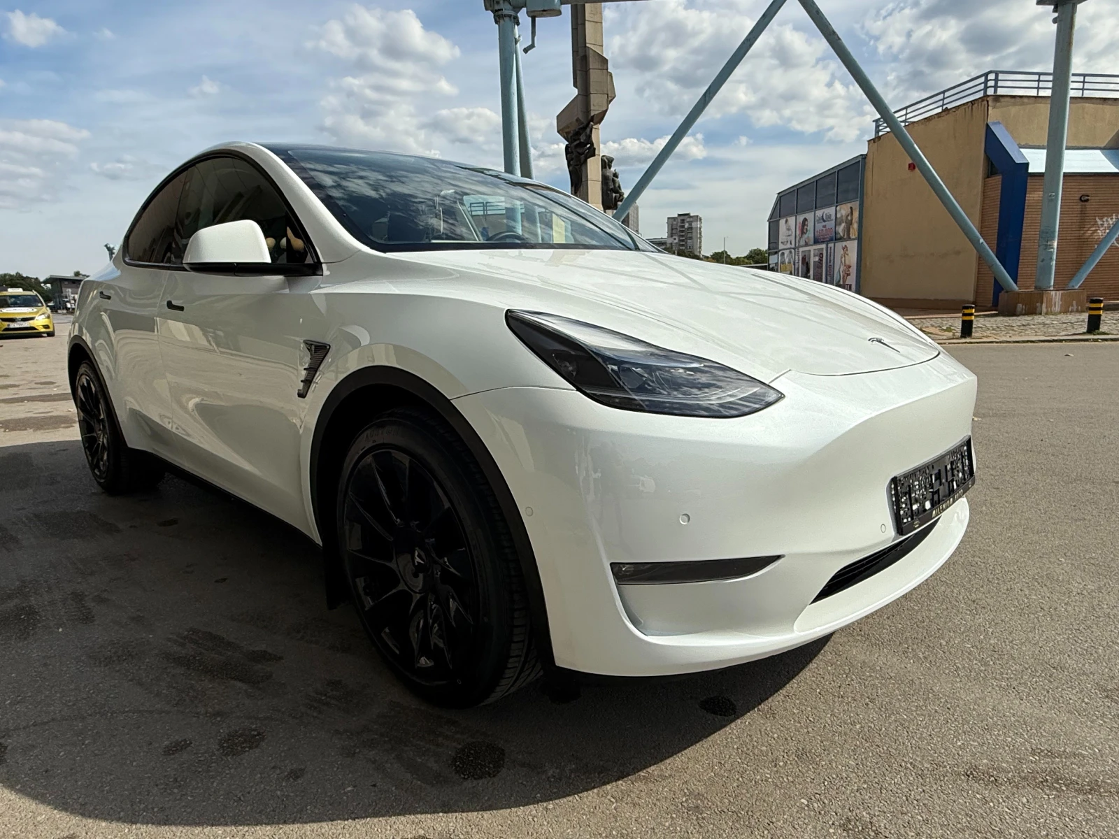 Tesla Model Y Long Range/4x4/Швейцария - изображение 6