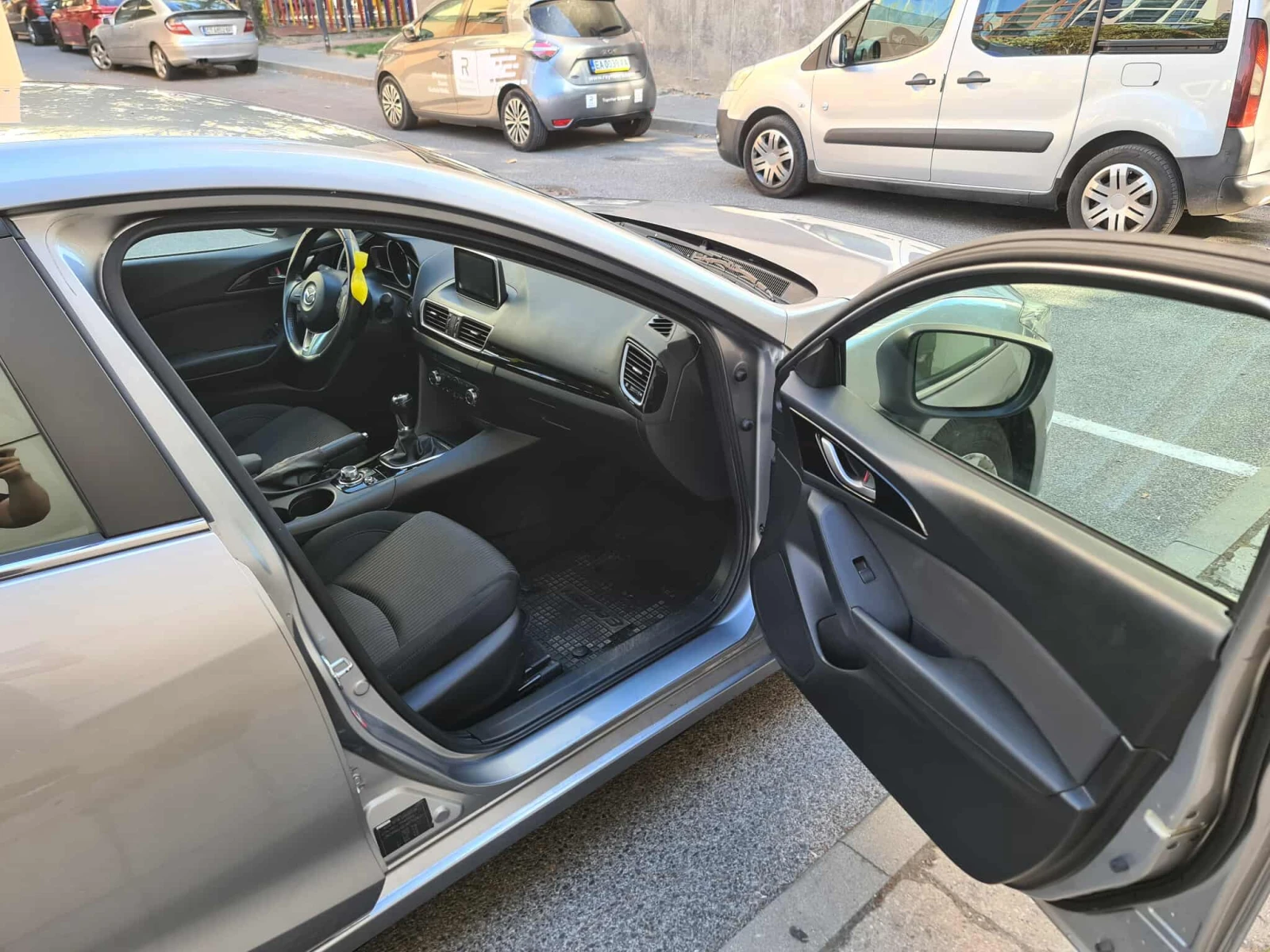 Mazda 3  - изображение 8