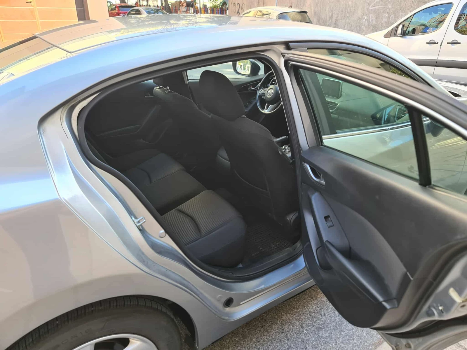 Mazda 3  - изображение 10