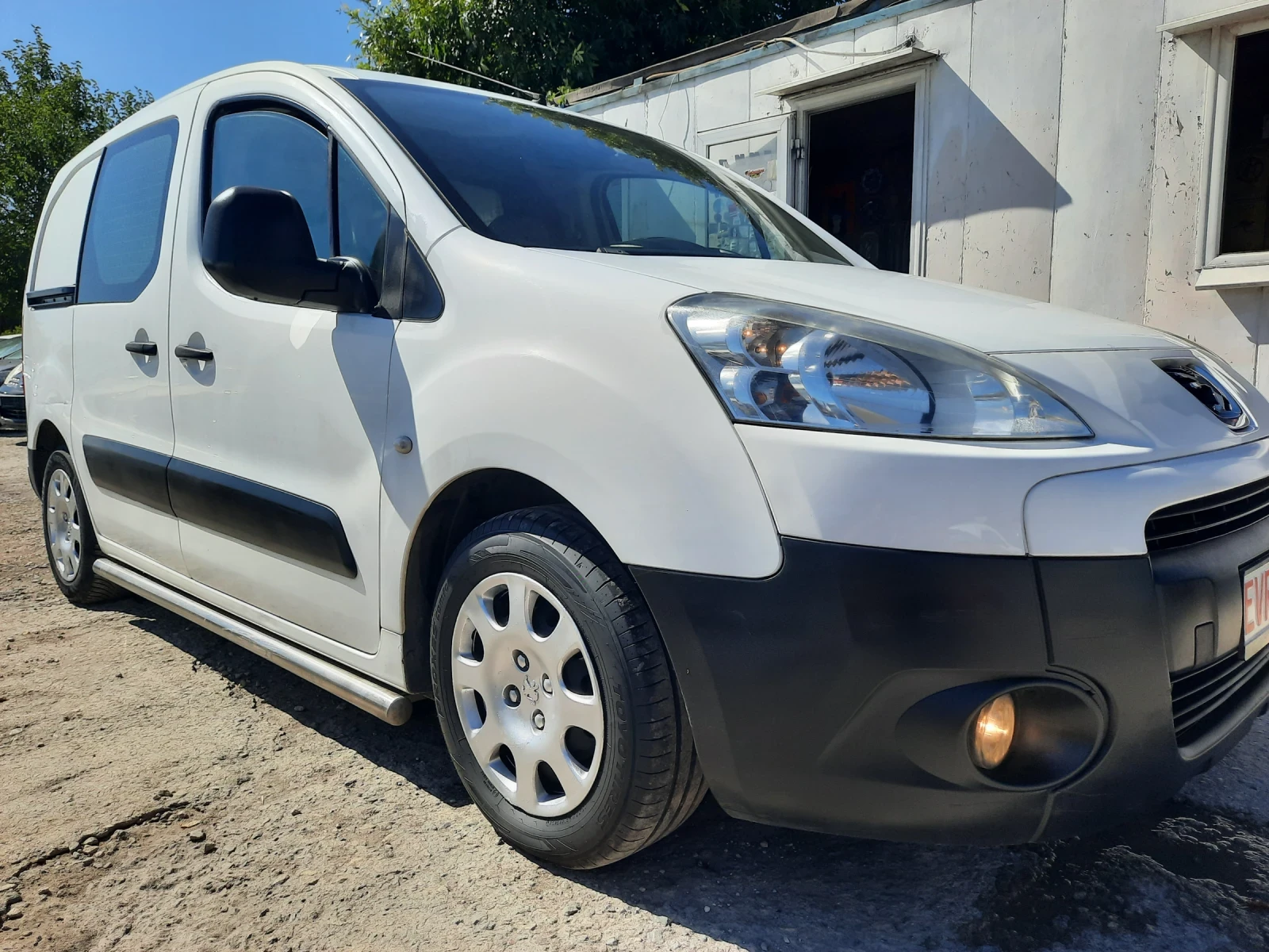 Peugeot Partner 2010та 1.6hdi КАТО НОВ - изображение 7