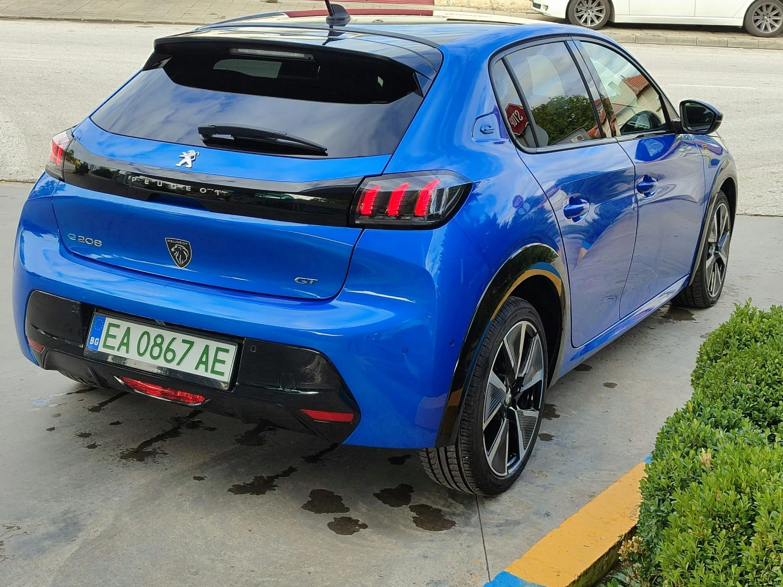 Peugeot 208 E208 GT  Electric  - изображение 5