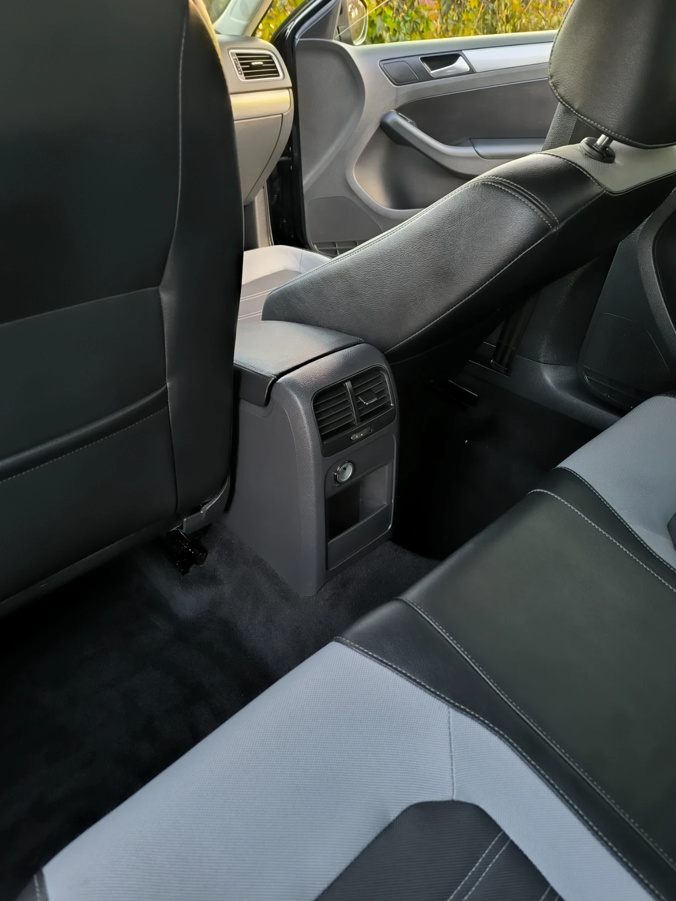 VW Golf  1, 6 tdi highline  | Mobile.bg   3