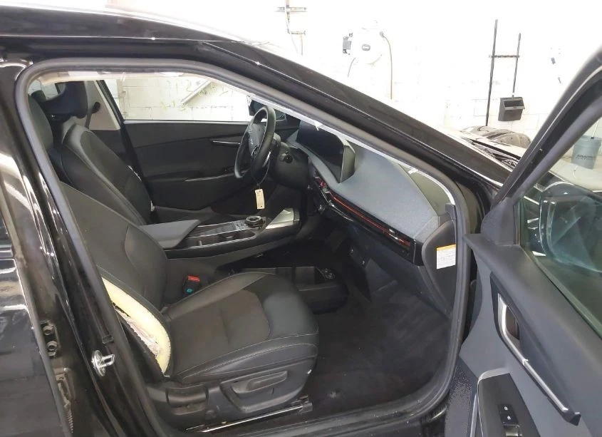 Kia EV6 LAND AWD 239 kW 77kWh | Mobile.bg � ����������� 5