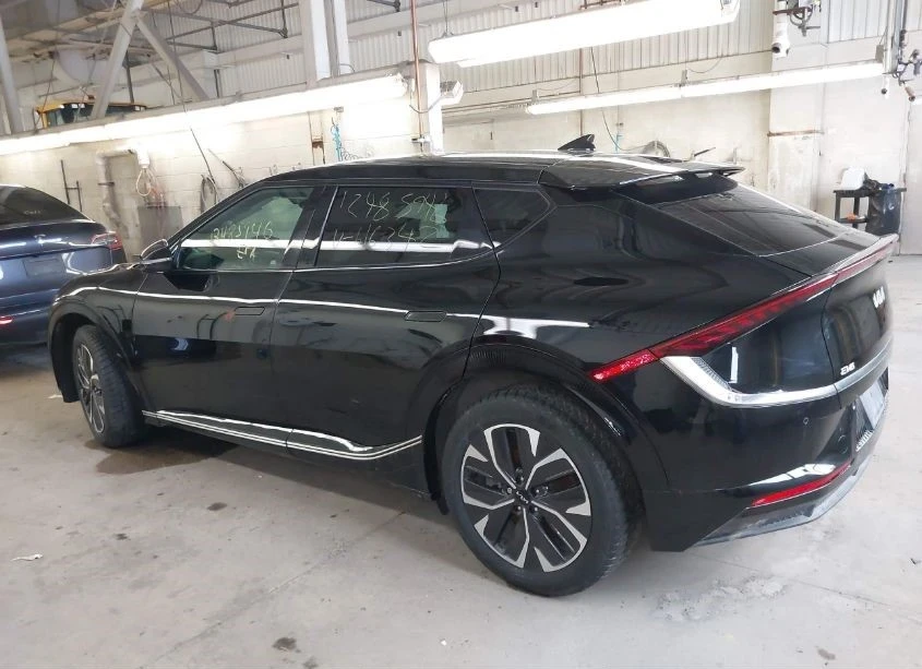 Kia EV6 LAND AWD 239 kW 77kWh | Mobile.bg � ����������� 12