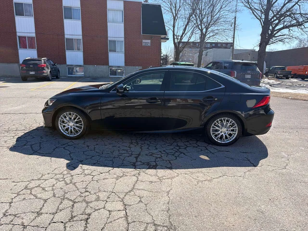 Lexus IS * 300 * 2 КЛЮЧА* ПOДГРЕВ* KEYLESS* , снимка 2 - Автомобили и джипове - 54001979