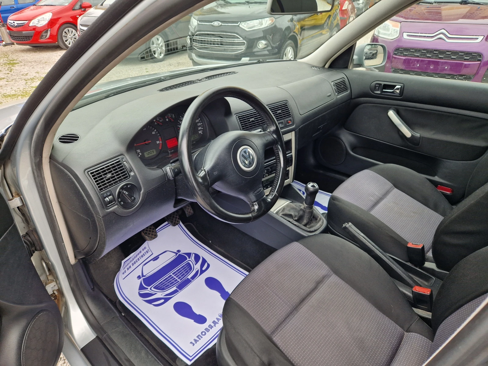 VW Golf 1.9/130KS, снимка 8 - Автомобили и джипове - 54041373