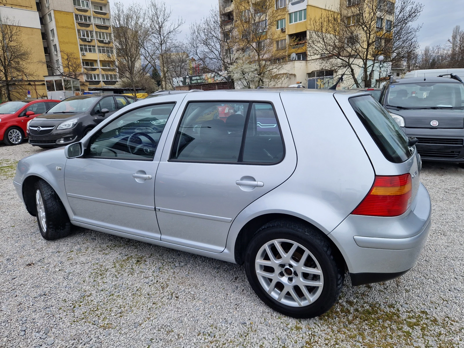 VW Golf 1.9/130KS, снимка 7 - Автомобили и джипове - 54041373