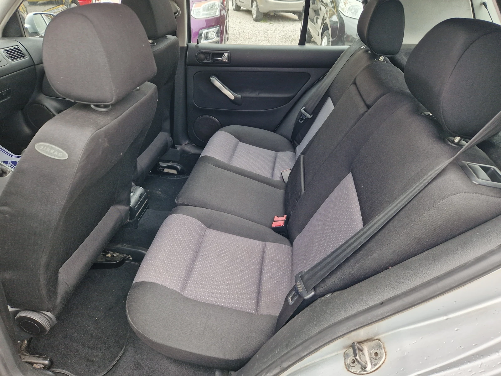 VW Golf 1.9/130KS, снимка 11 - Автомобили и джипове - 54041373