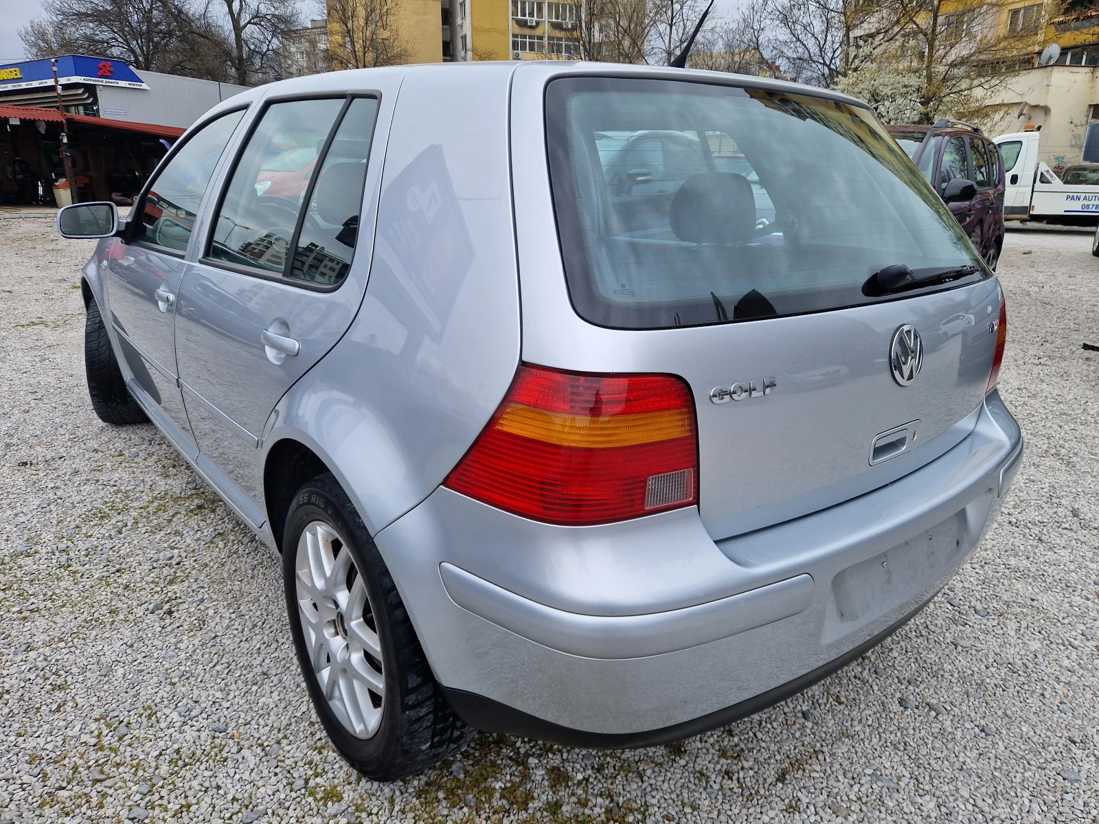 VW Golf 1.9/130KS, снимка 6 - Автомобили и джипове - 54041373