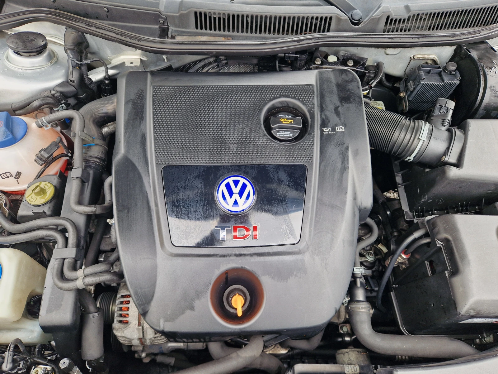 VW Golf 1.9/130KS, снимка 12 - Автомобили и джипове - 54041373