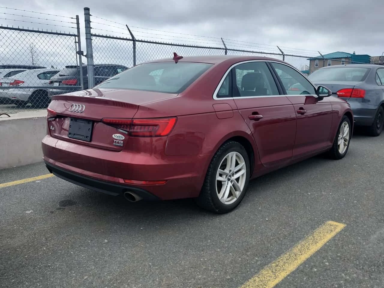 Audi A4 * 2 КЛЮЧА * 2 БРОЯ ГУМИ * ПОДГРЕВИ * , снимка 3 - Автомобили и джипове - 54445334