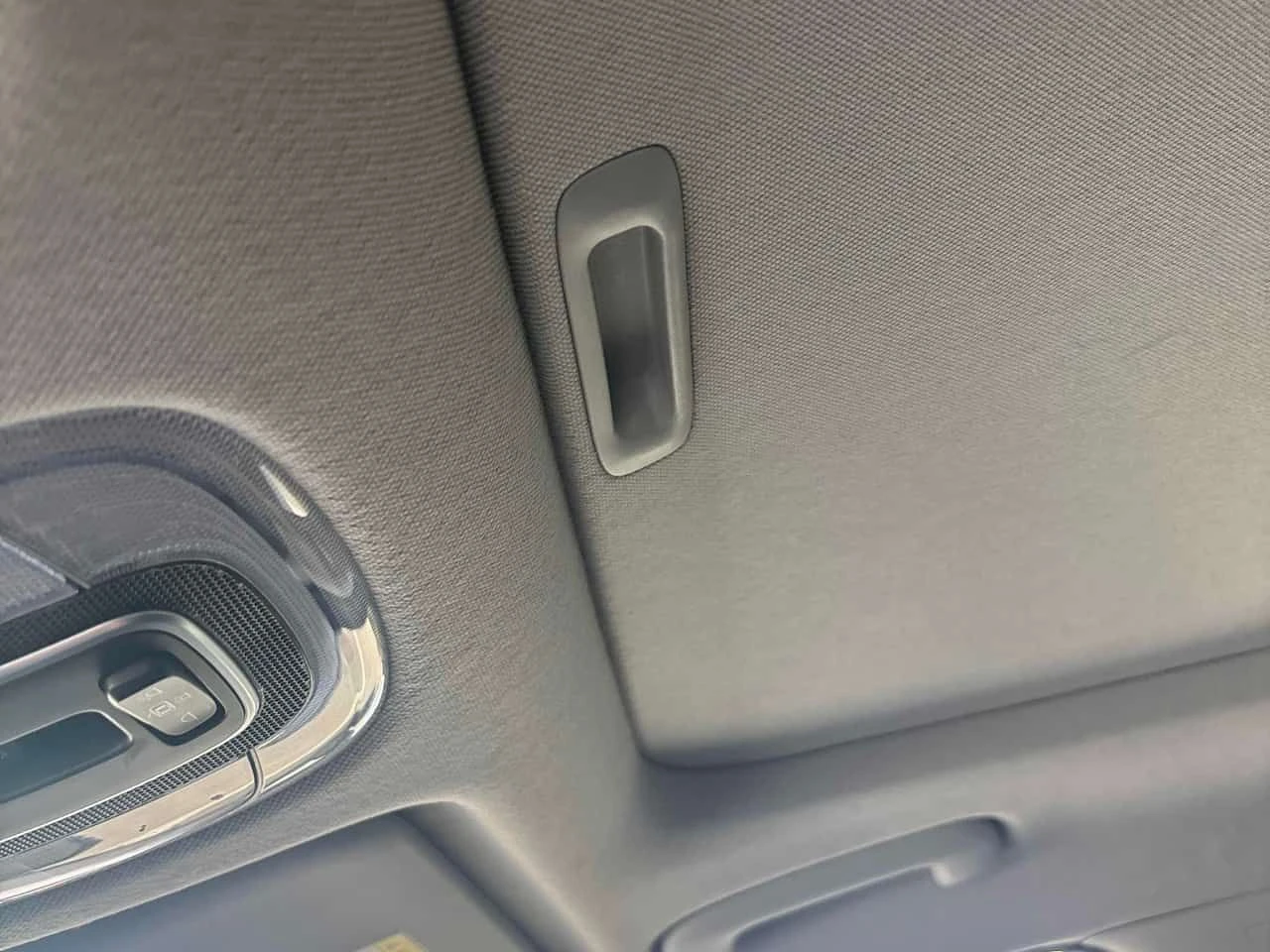Hyundai Elantra * Ultimate Tech * CARFAX * ШИБИДАХ * KEYLESS * , снимка 10 - Автомобили и джипове - 54460275