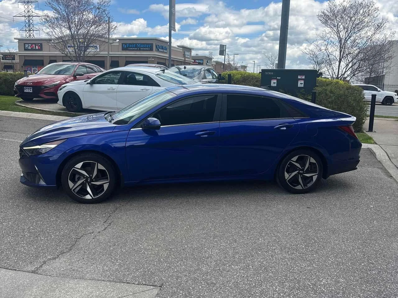 Hyundai Elantra * Ultimate Tech * CARFAX * ШИБИДАХ * KEYLESS * , снимка 2 - Автомобили и джипове - 54460275