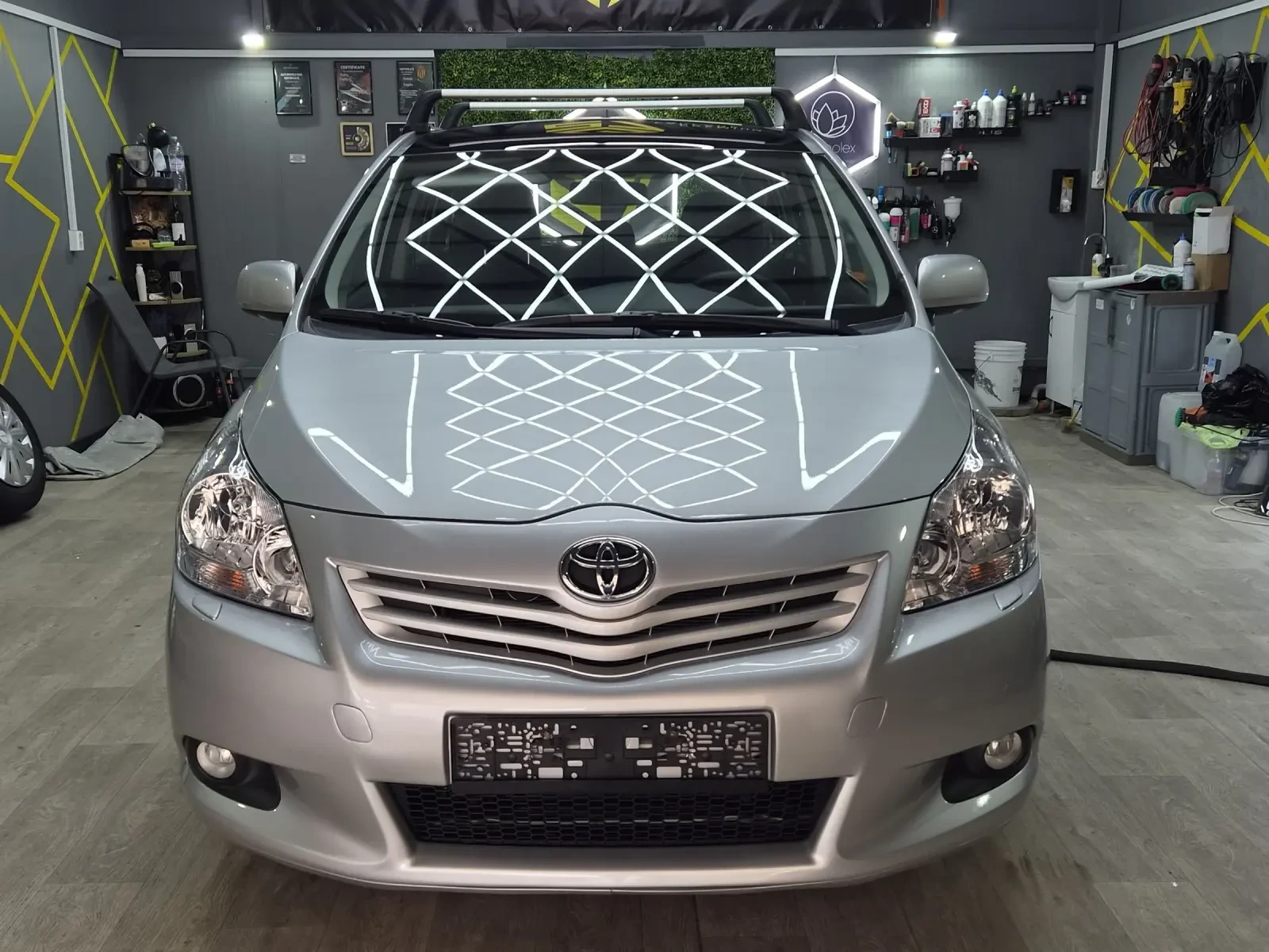 Toyota Verso 1.8 147ps 7места панорама 8 гуми eur5b, снимка 2 - Автомобили и джипове - 54461207