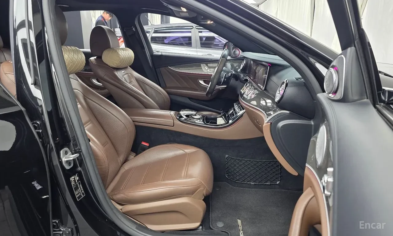 Mercedes-Benz E 53 AMG 360view* Burmester* Pano* Обдухване* Подгрев* HUD*, снимка 12 - Автомобили и джипове - 54740146