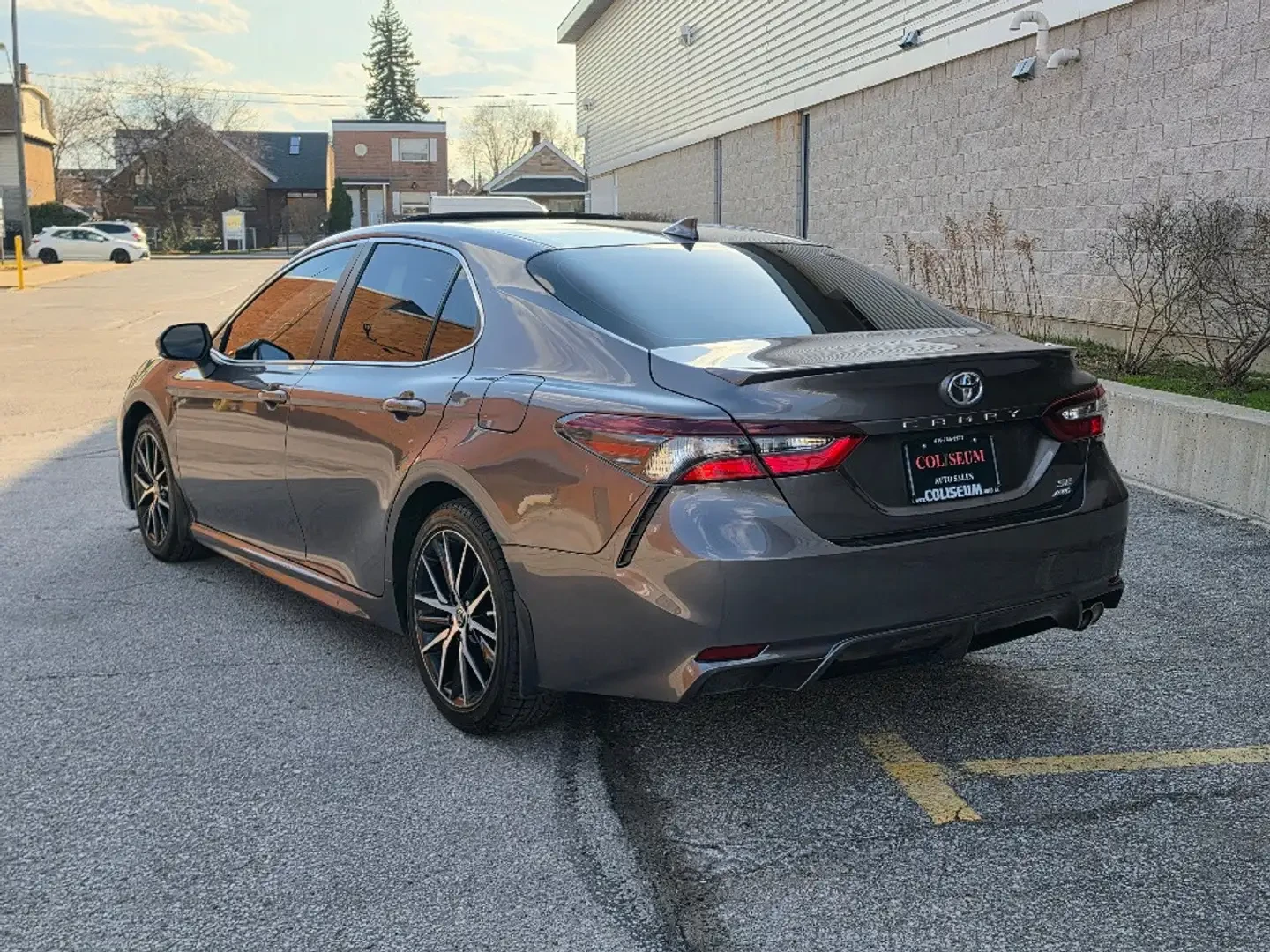 Toyota Camry AWD* ПОДГРЕВ* CARPLAY, снимка 6 - Автомобили и джипове - 54999693