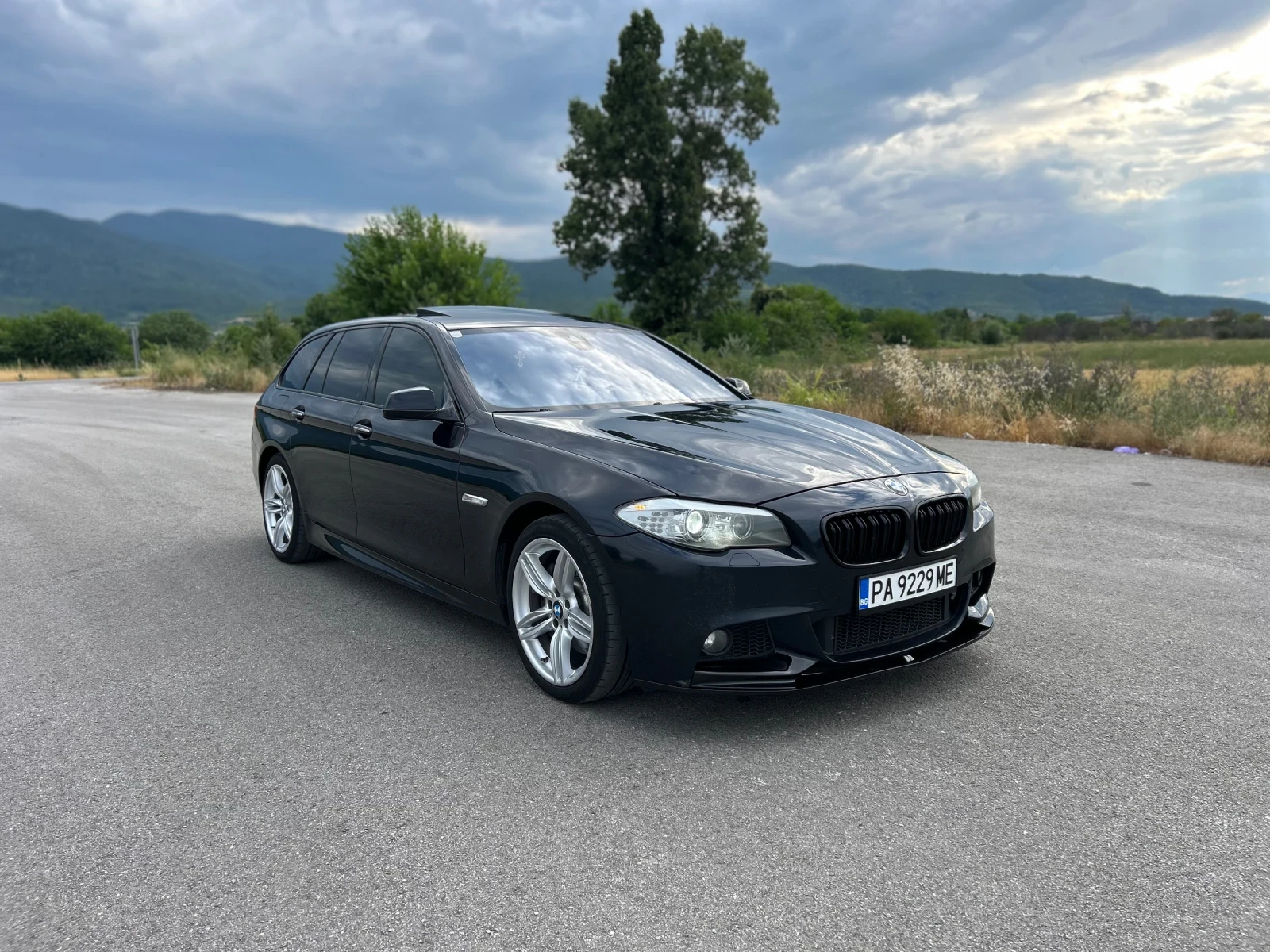BMW 530 FULL M-Pack* ВАКУМ* ПОДГРЕВ* СЕРВИЗНА ИСТОРИЯ* , снимка 3 - Автомобили и джипове - 55138364