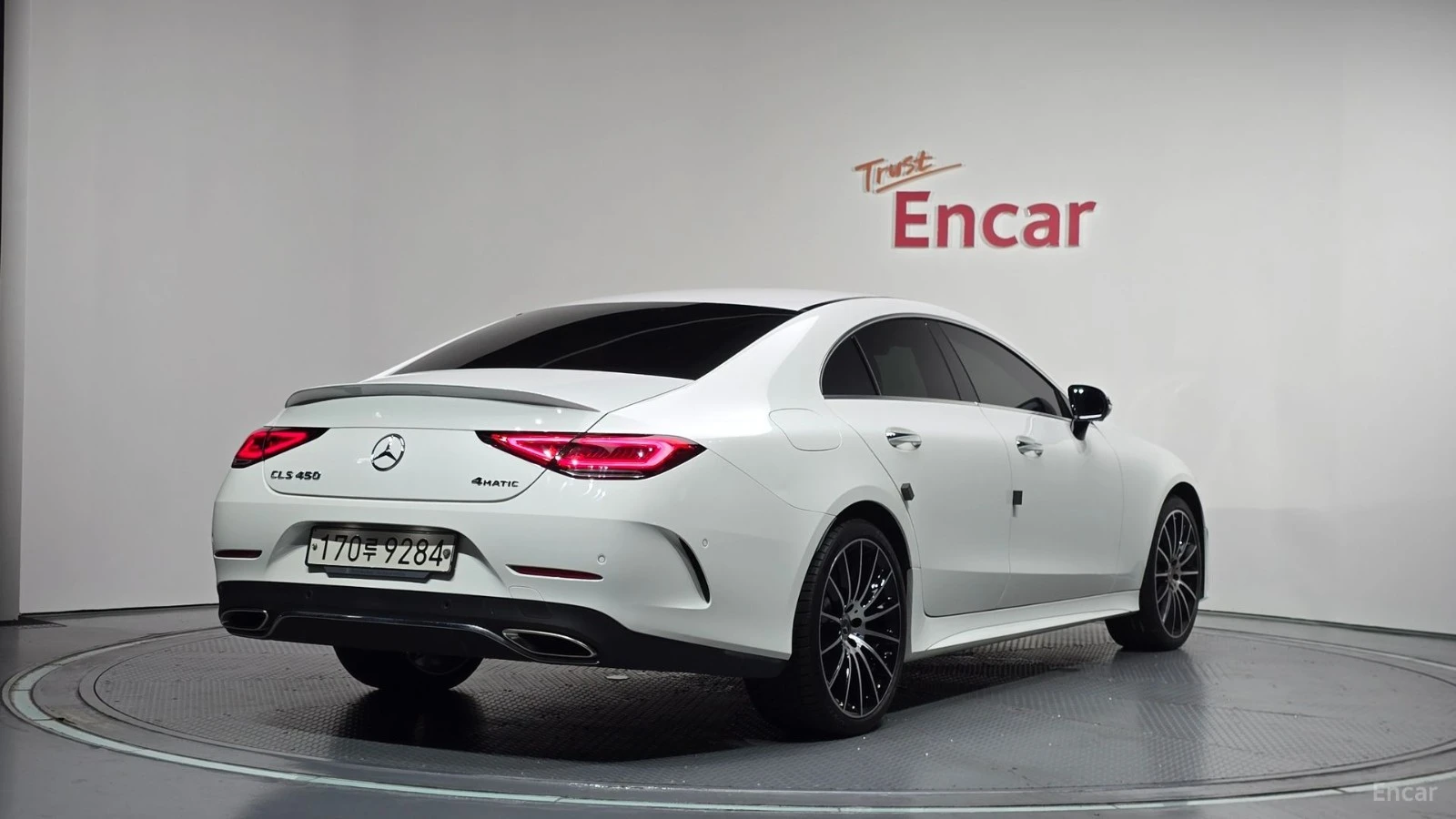 Mercedes-Benz CLS 450 4MATIC* AMG* ПОДГРЕВ* ОБДУХВАНЕ* BURMESTER* PANO* , снимка 2 - Автомобили и джипове - 55541438