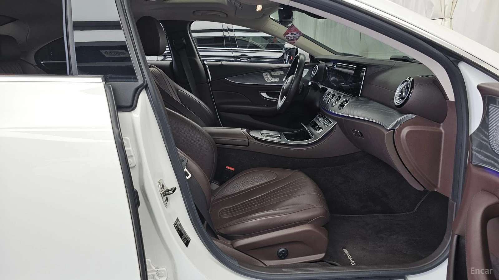 Mercedes-Benz CLS 450 4MATIC* AMG* ПОДГРЕВ* ОБДУХВАНЕ* BURMESTER* PANO* , снимка 10 - Автомобили и джипове - 55541438
