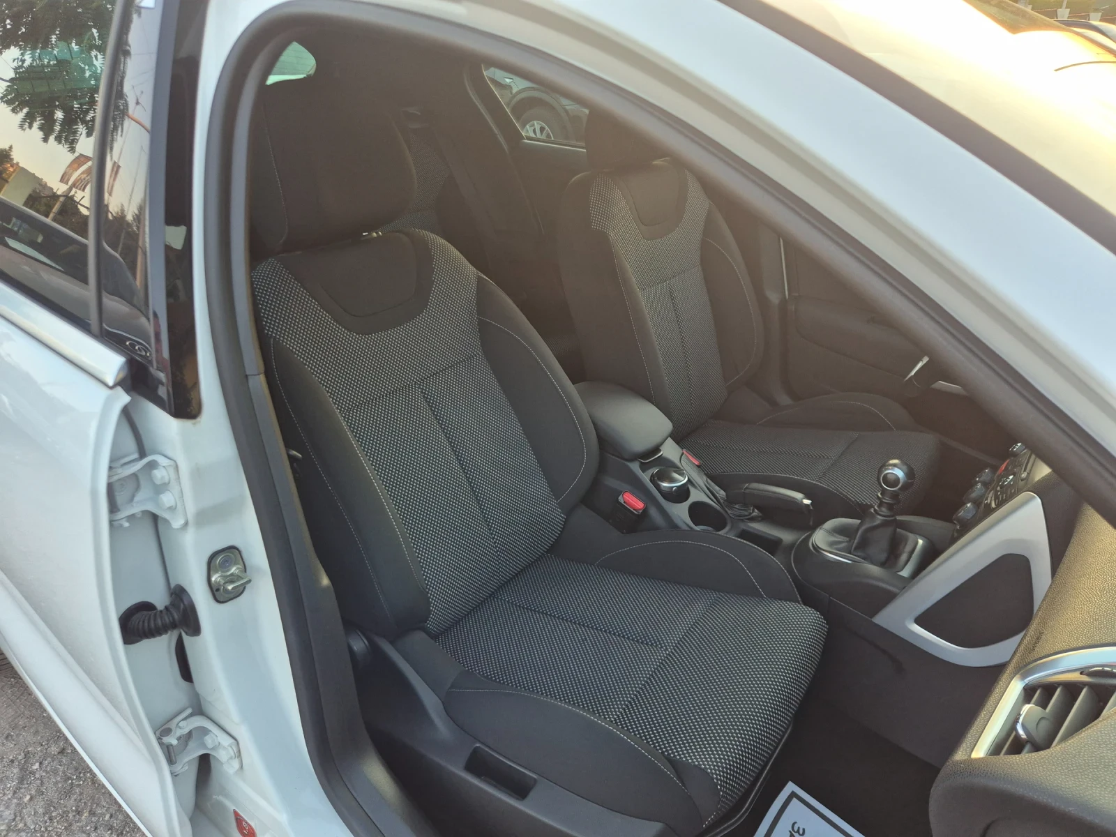 Citroen DS4 1.6 e-HDI* 108667KM!, снимка 12 - Автомобили и джипове - 55667520