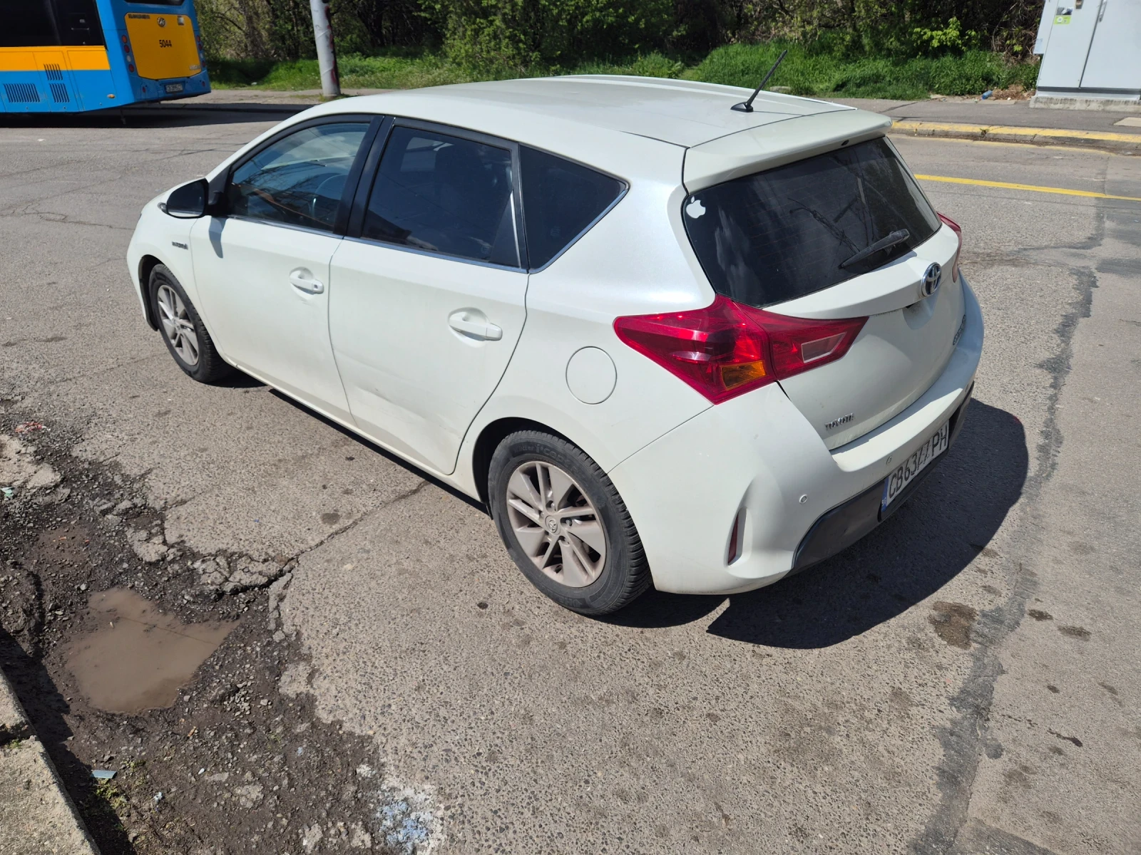 Toyota Auris Hybrid LPG, снимка 4 - Автомобили и джипове - 55959835