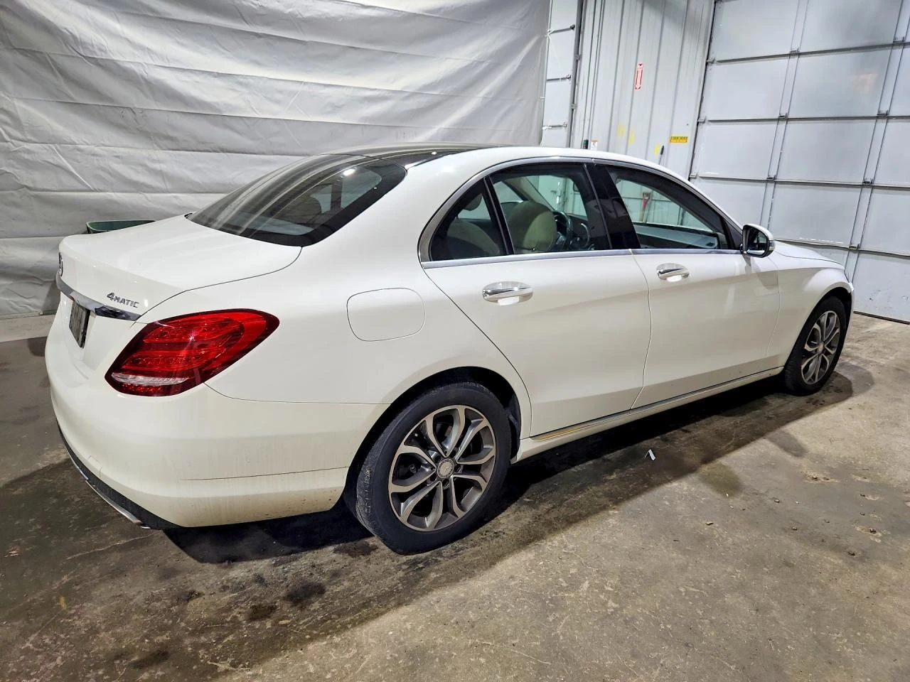 Mercedes-Benz C 300, снимка 3 - Автомобили и джипове - 56347008