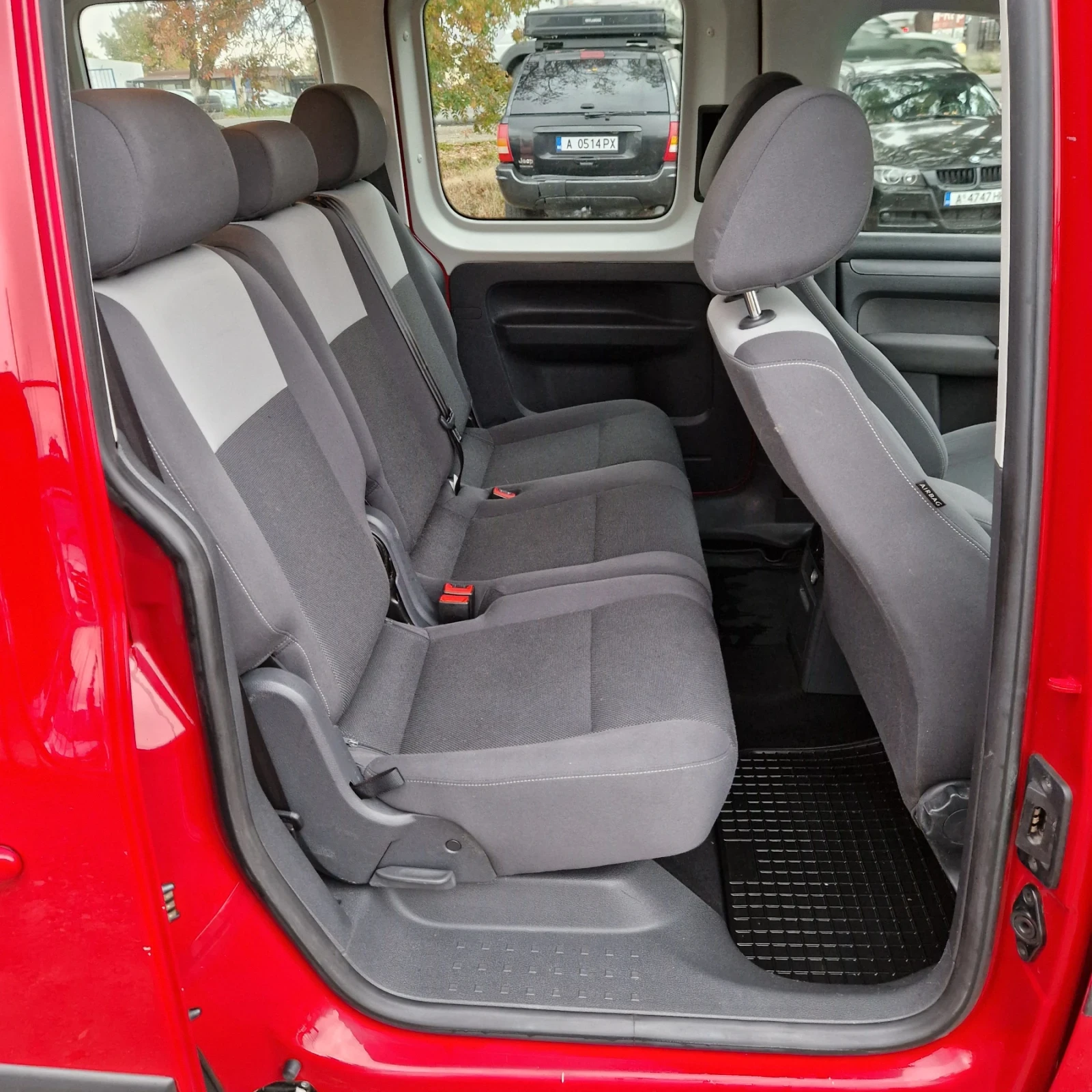 VW Caddy 1.6TDI 102к.с, снимка 12 - Автомобили и джипове - 56660776