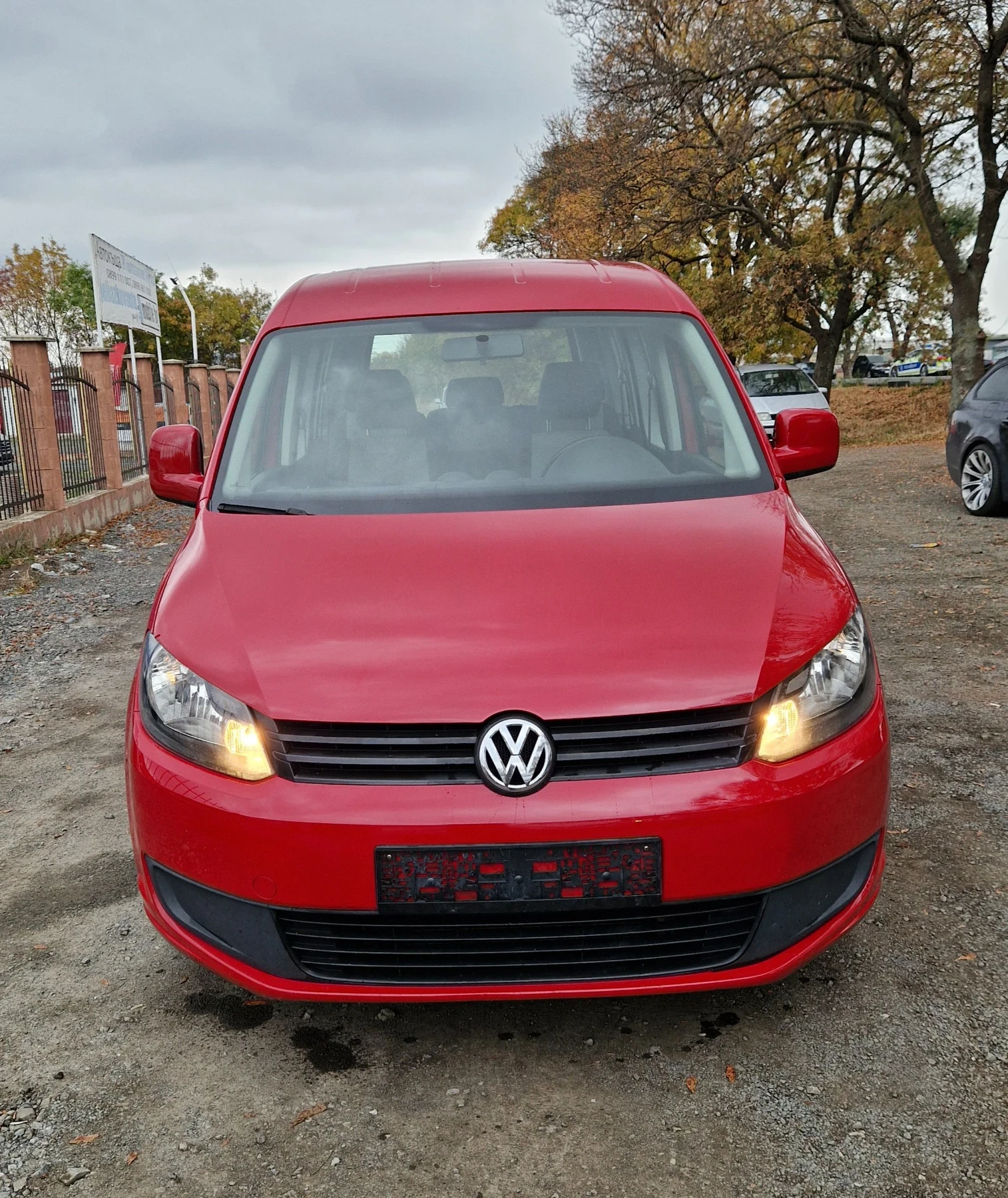 VW Caddy 1.6TDI 102к.с, снимка 2 - Автомобили и джипове - 56660776