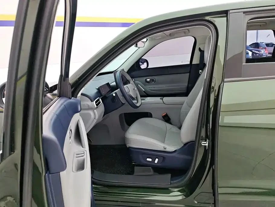 Leapmotor B10, снимка 7 - Автомобили и джипове - 56688399