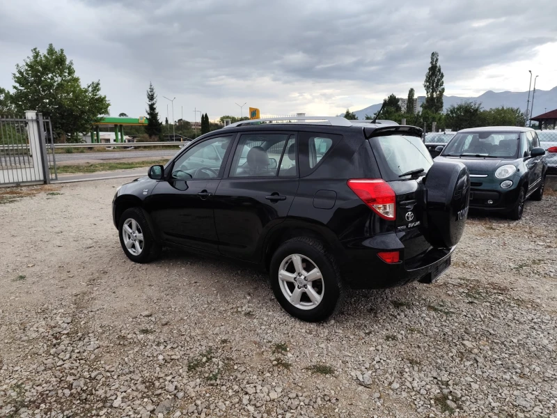 Toyota Rav4 2.0 D-4D * * 136HP/ПОДГРЕВ/КОЖА/КАТ* * KEYLESS* * , снимка 8 - Автомобили и джипове - 47228366