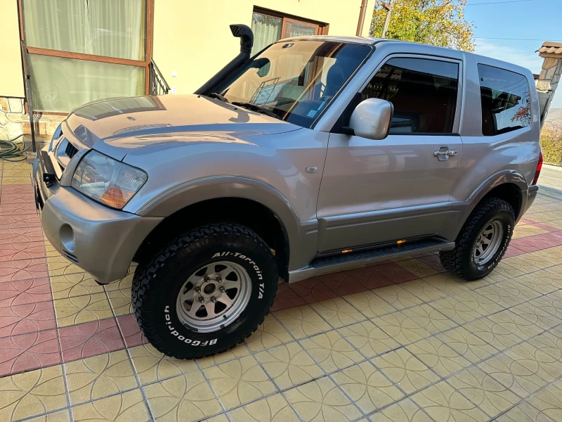 Mitsubishi Pajero, снимка 2 - Автомобили и джипове - 48073028