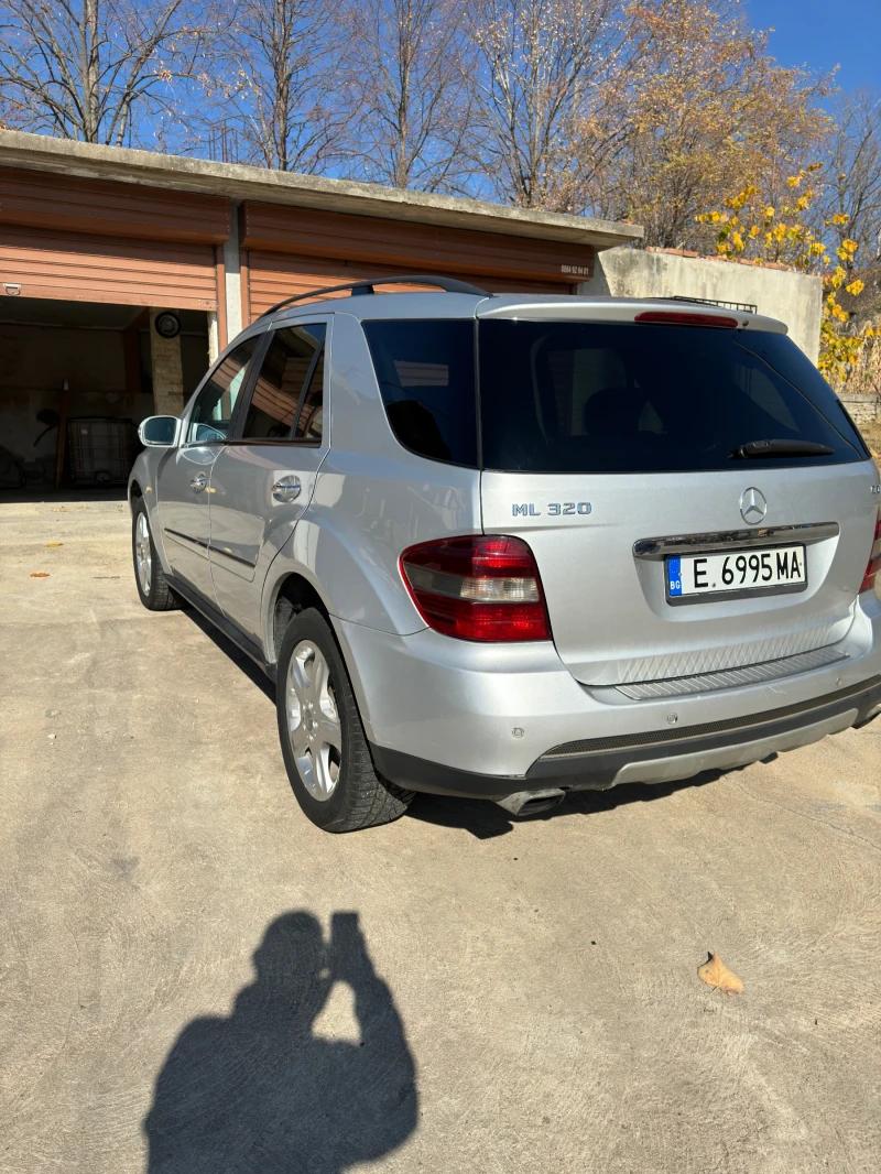 Mercedes-Benz ML 320, снимка 3 - Автомобили и джипове - 48021375