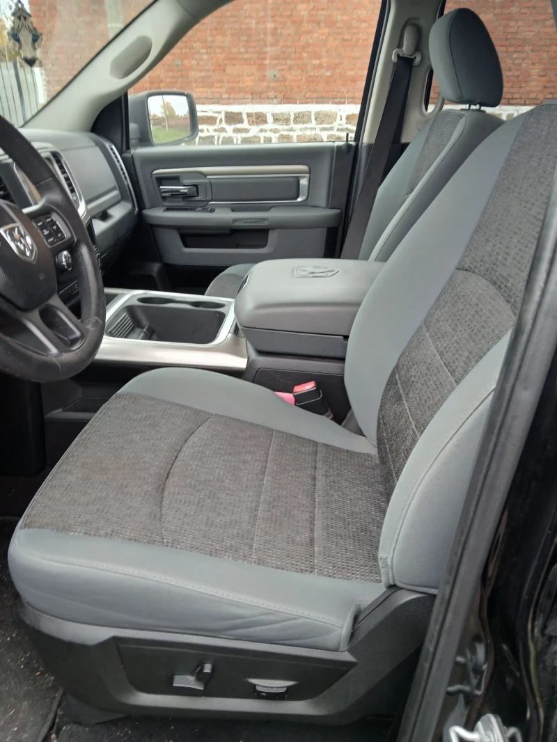 Dodge RAM 1500, снимка 6 - Автомобили и джипове - 52323910