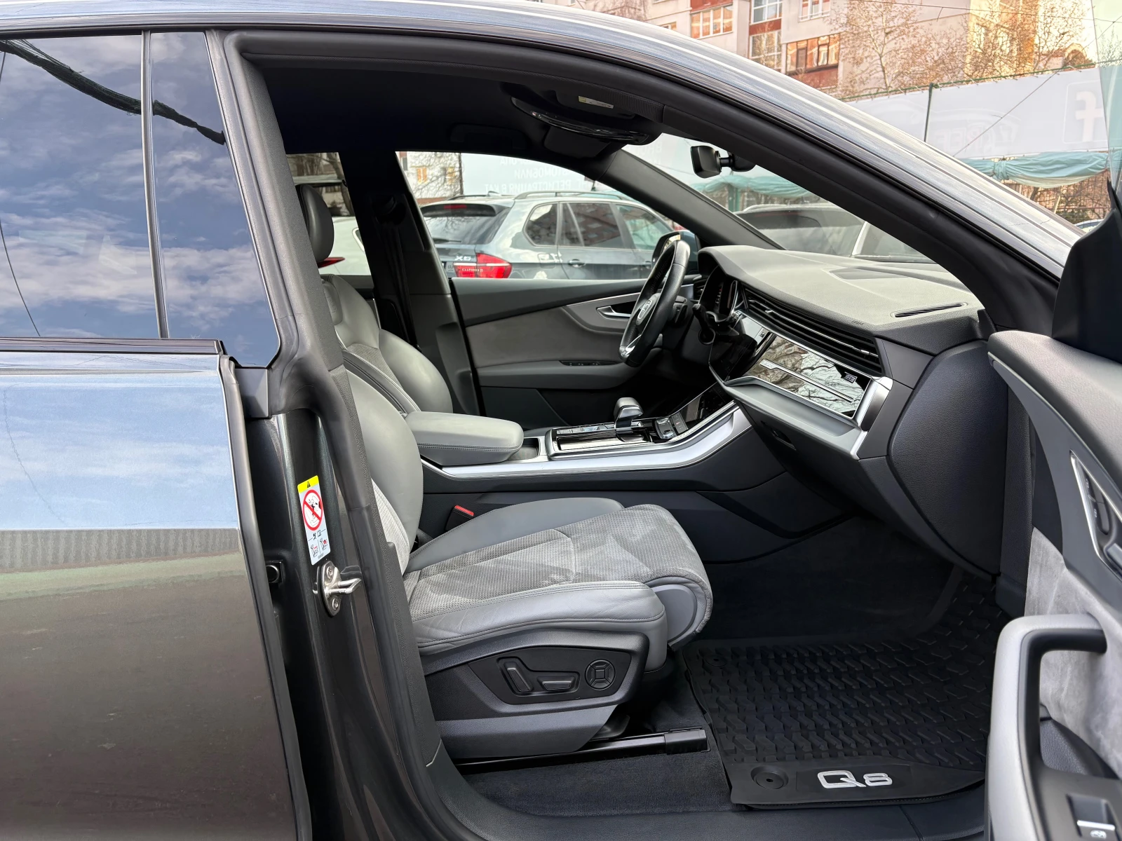 Audi Q8 5.0TDI= HYBRID-286HP=  360= KEYLESS GO= S LI | Mobile.bg   13