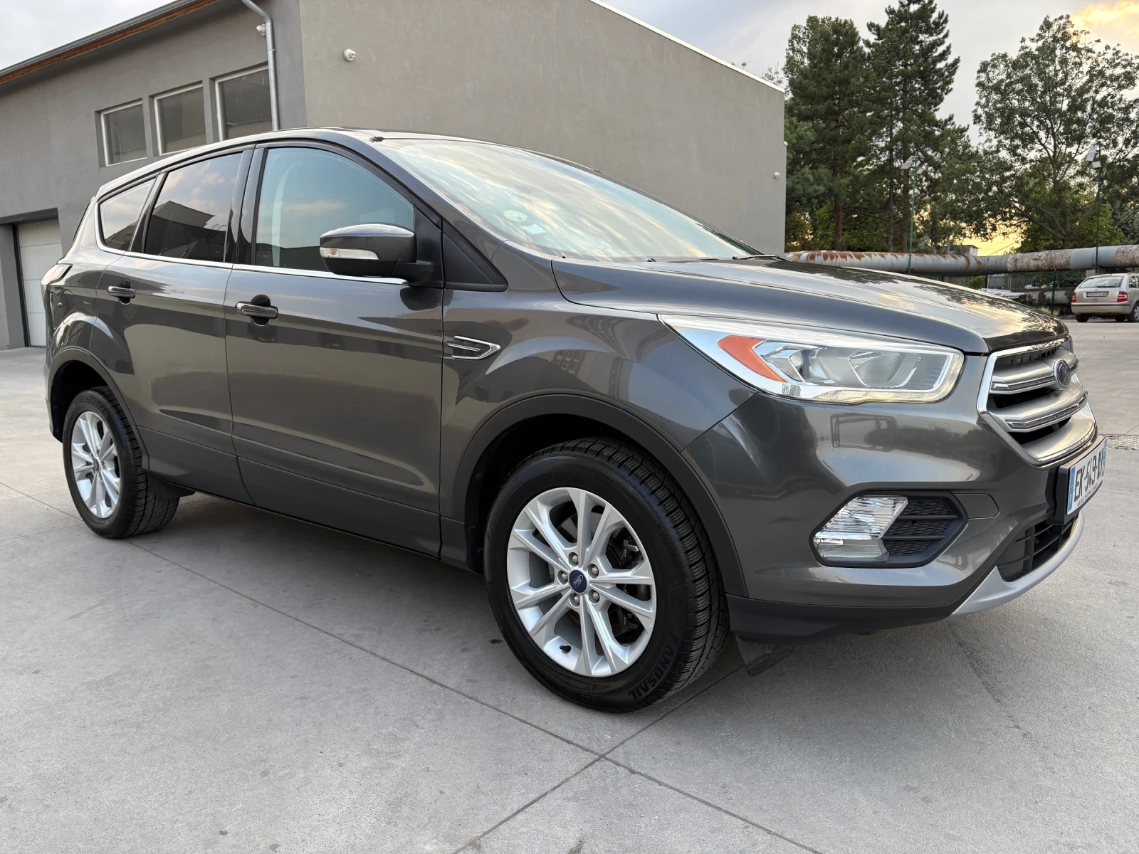 Ford Kuga Titanium 4x2 2.0 Diesel 150kc Euro 6 - изображение 10