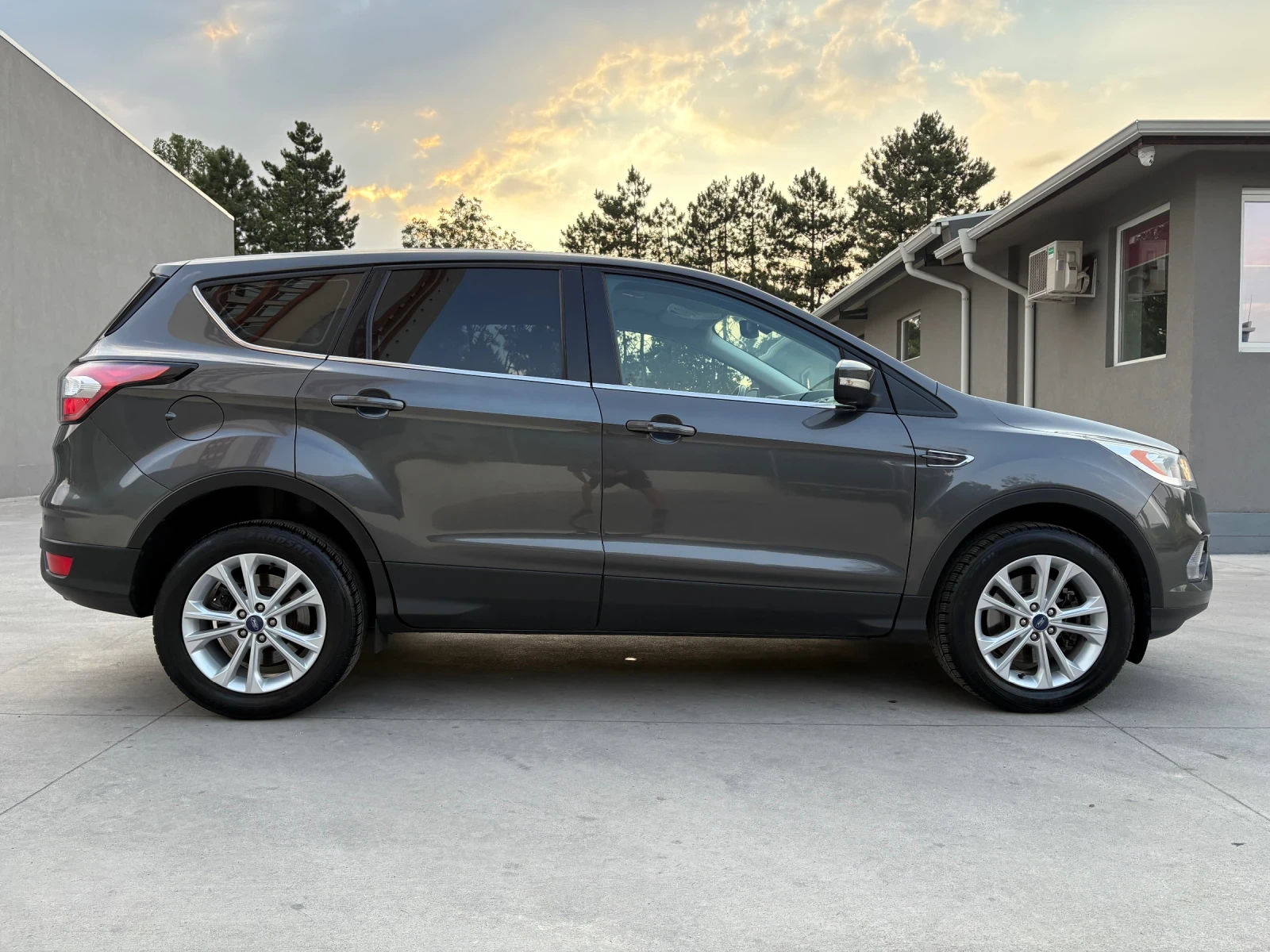 Ford Kuga Titanium 4x2 2.0 Diesel 150kc Euro 6 - изображение 9