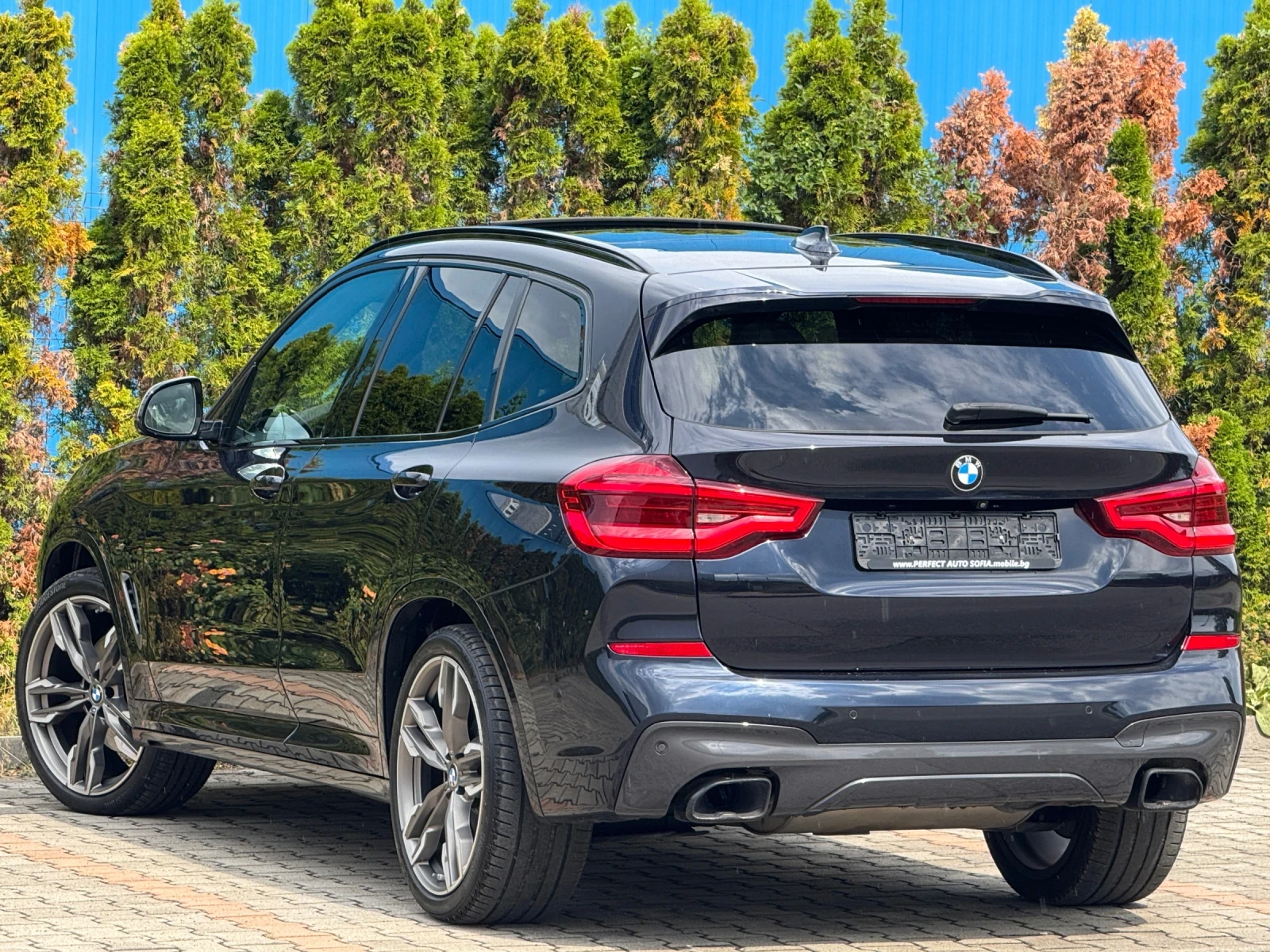 BMW X3 ///M40i-УНИКАЛНА-ПАНОРАМА-KEYLESS-КАМЕРА-360-FULL! - изображение 3