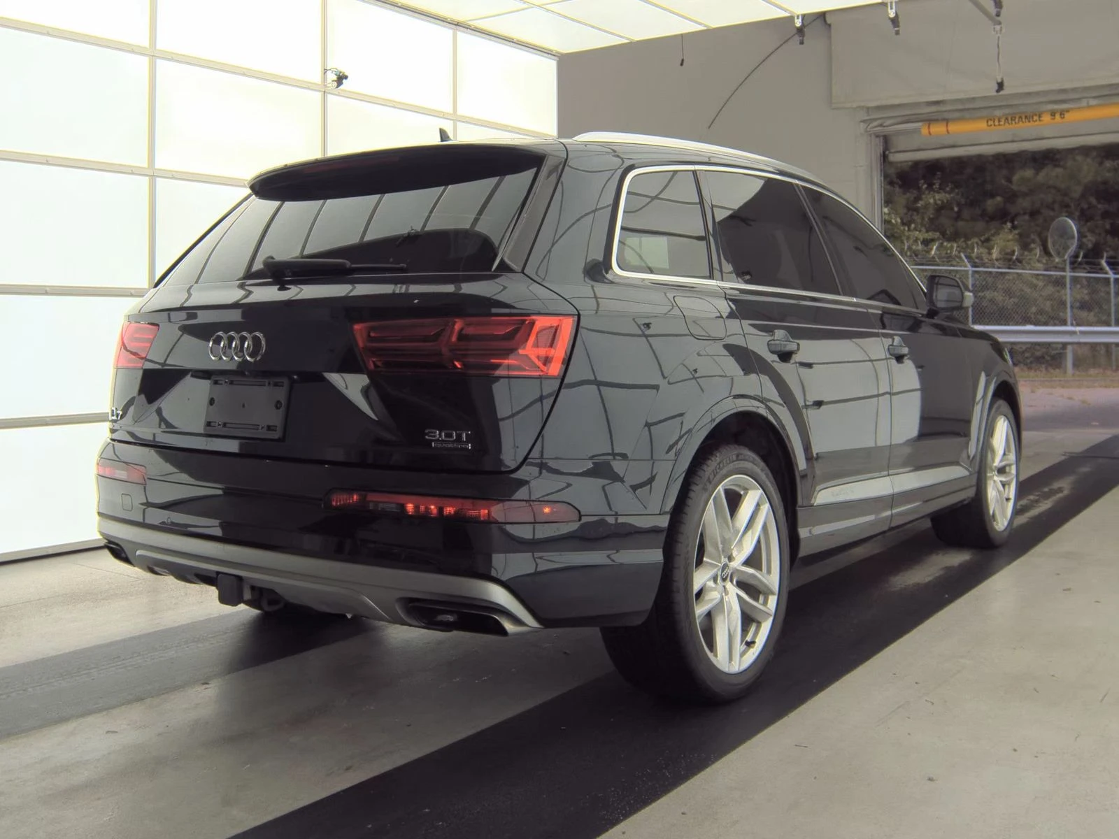 Audi Q7 PRESTIGE Обдух* BOSE 3D* Head-Up* Ambient* Масаж*  - изображение 4