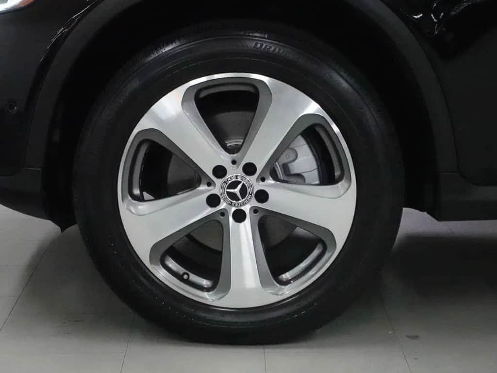 Mercedes-Benz GLC * 300 4MATIC | Nav | Leather | Pano roof | BlindSp - изображение 8