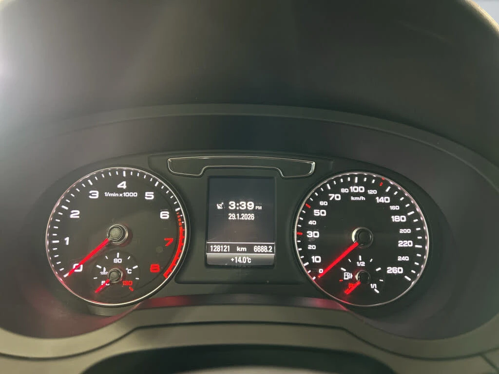 Audi Q3 2.0 TFSI Komfort АвтоКредит  (ЦЕНА ДО БГ) - изображение 10