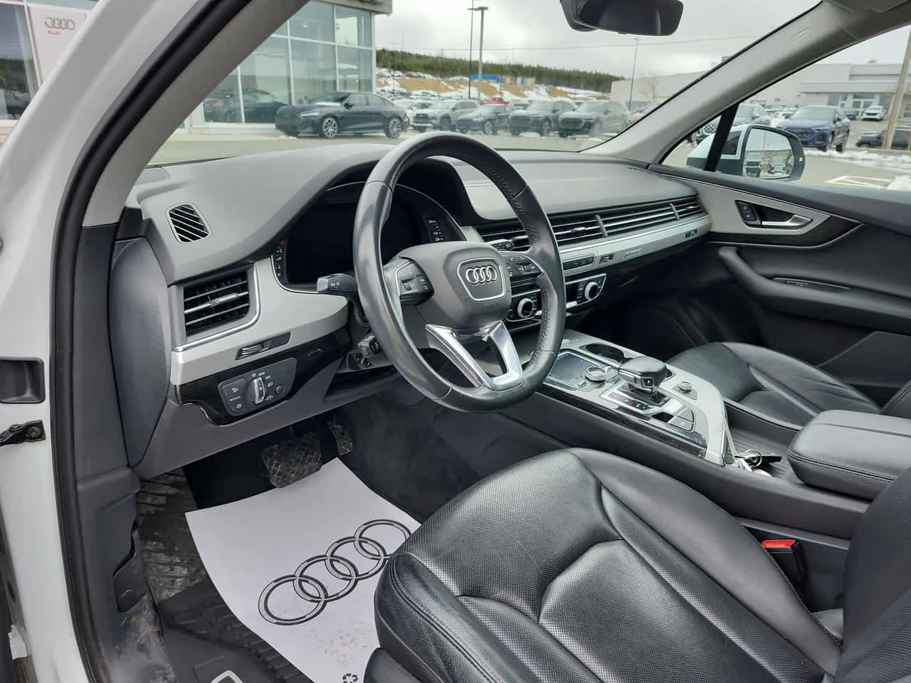 Audi Q7 * Progressiv * ОБДУХВАНЕ* PANO* 360* KEYLESS* , снимка 5 - Автомобили и джипове - 54197674