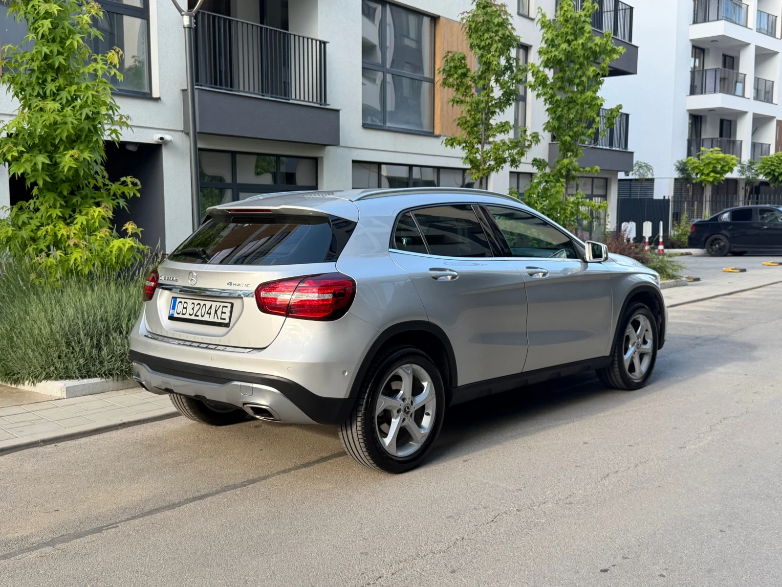 Mercedes-Benz GLA 200 4Matic/Автомат, снимка 2 - Автомобили и джипове - 55123841