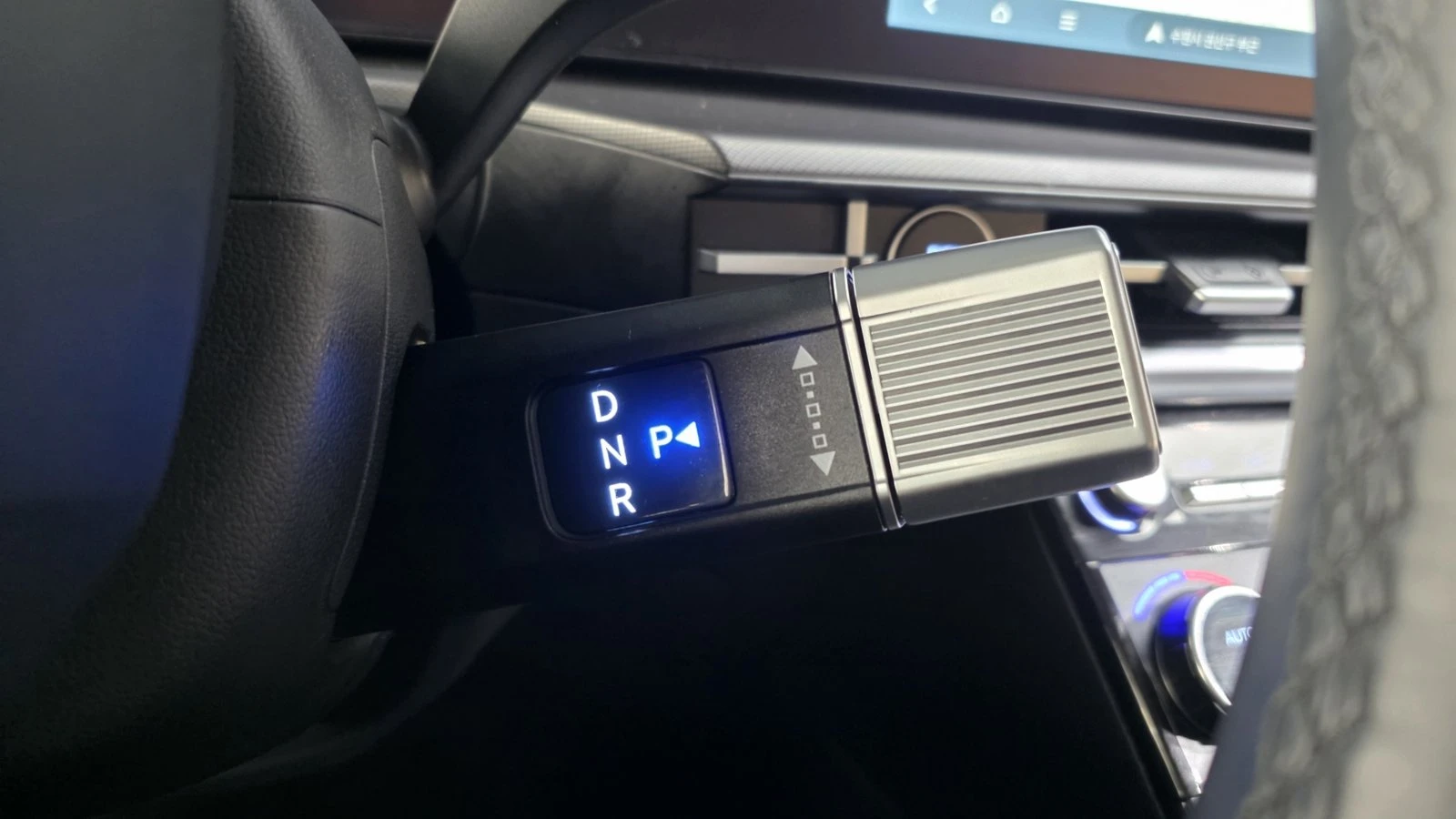 Hyundai Santa fe 1.6 HEV* 360* KEYLESS* ПОДГРЕВ ВОЛАН* КРАЙНА ЦЕНА, снимка 9 - Автомобили и джипове - 55334919