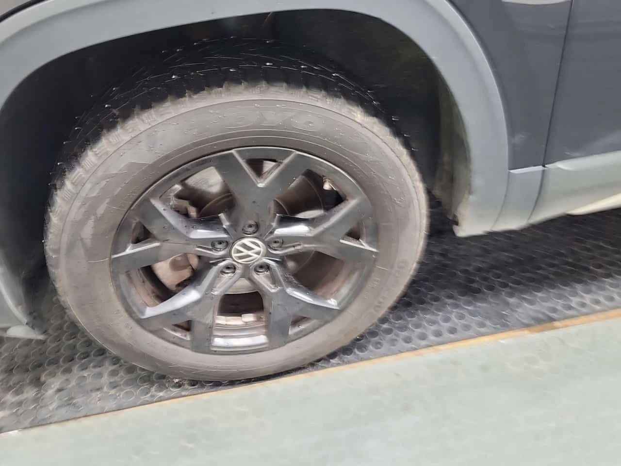 VW Atlas * PEAK EDITION * CARFAX * , снимка 11 - Автомобили и джипове - 55509020