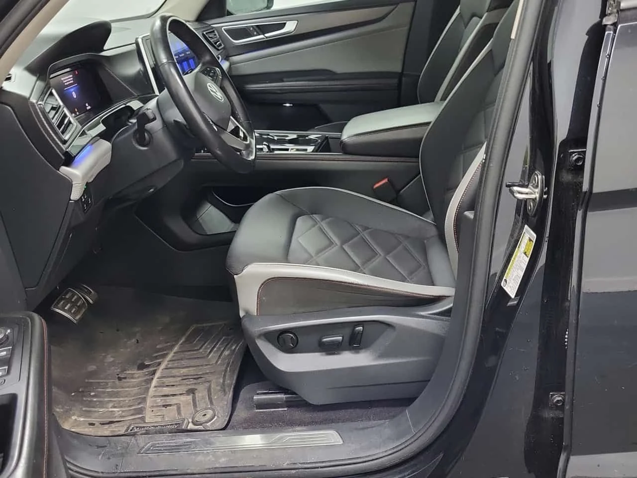 VW Atlas * PEAK EDITION * CARFAX * , снимка 7 - Автомобили и джипове - 55509020