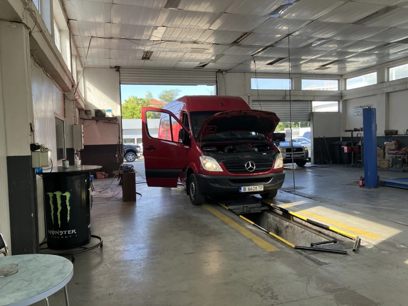 Mercedes-Benz Sprinter 316, снимка 2 - Бусове и автобуси - 51917673