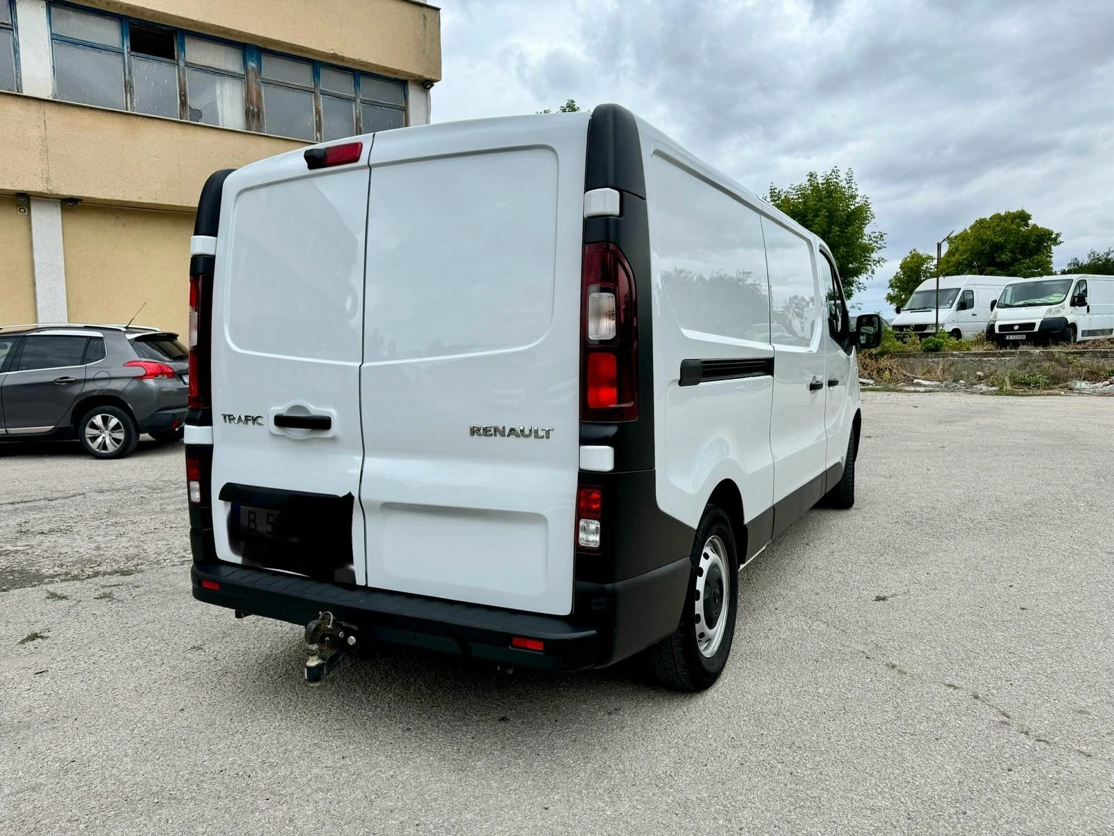 Renault Trafic 2.0 DCI 145 ch L1H2 - изображение 6